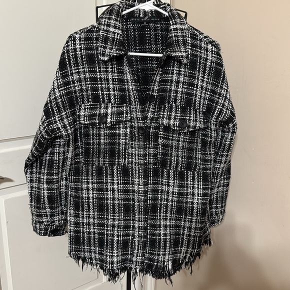 NWOT HYFVE Plaid Frayed Shacket - Picture 5 of 8